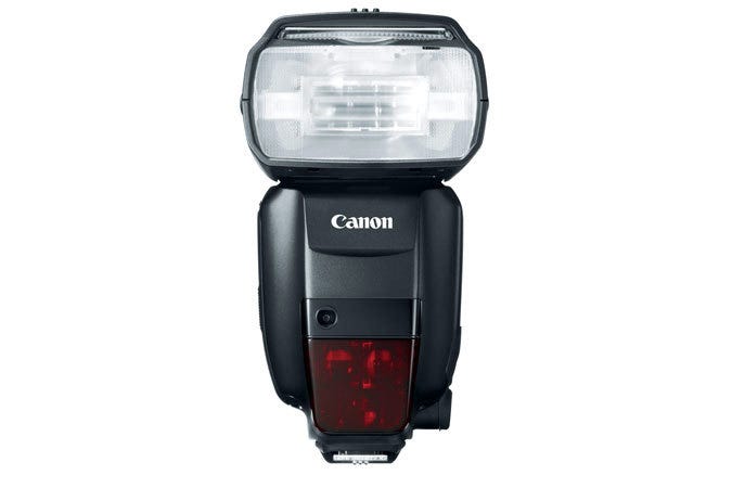 New wireless multiple flash system using radio wave communication for enhanced control of up to five groups of flashes 